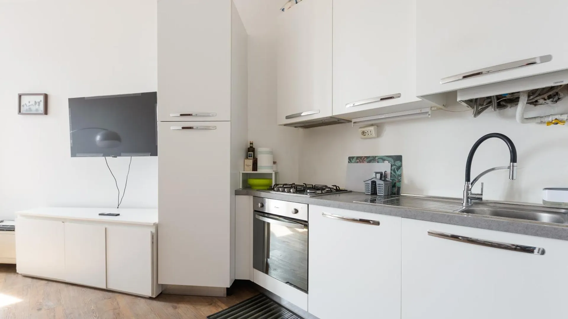 Apt Darsena Navigli - Porta Genova M2 Milan 0*,  Italy